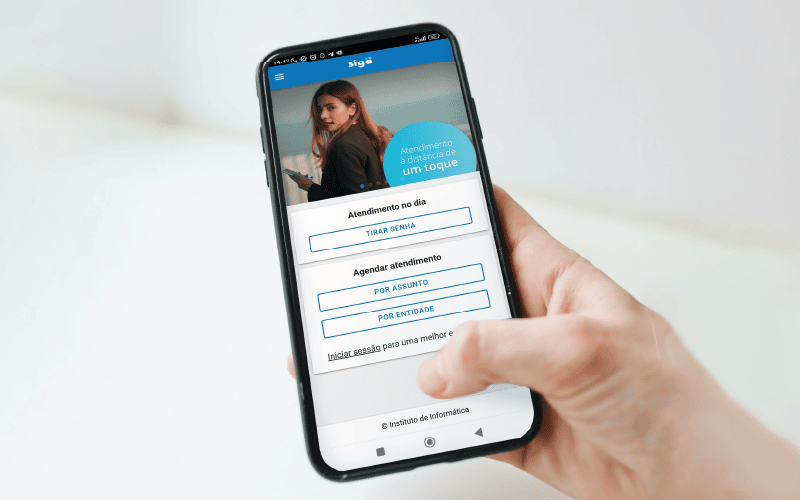 A SigaApp permite tirar online uma senha para atendimento presencial.