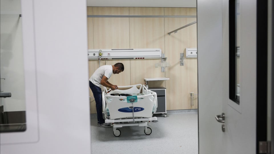 Nine hospitals with 11 emergency departments closed today, most in Greater Lisbon