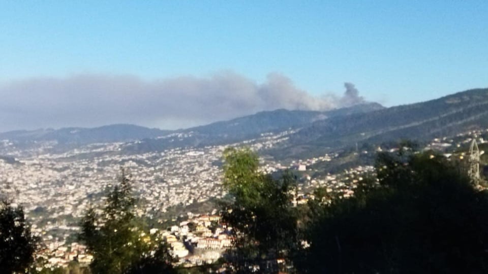 On the 4th day, fire in Madeira gives no respite. Reinforcements already on the ground