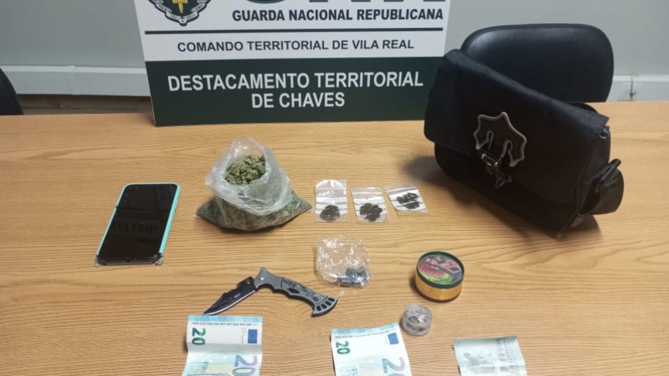 19-year-old detained in Chaves with almost 60 doses of drugs