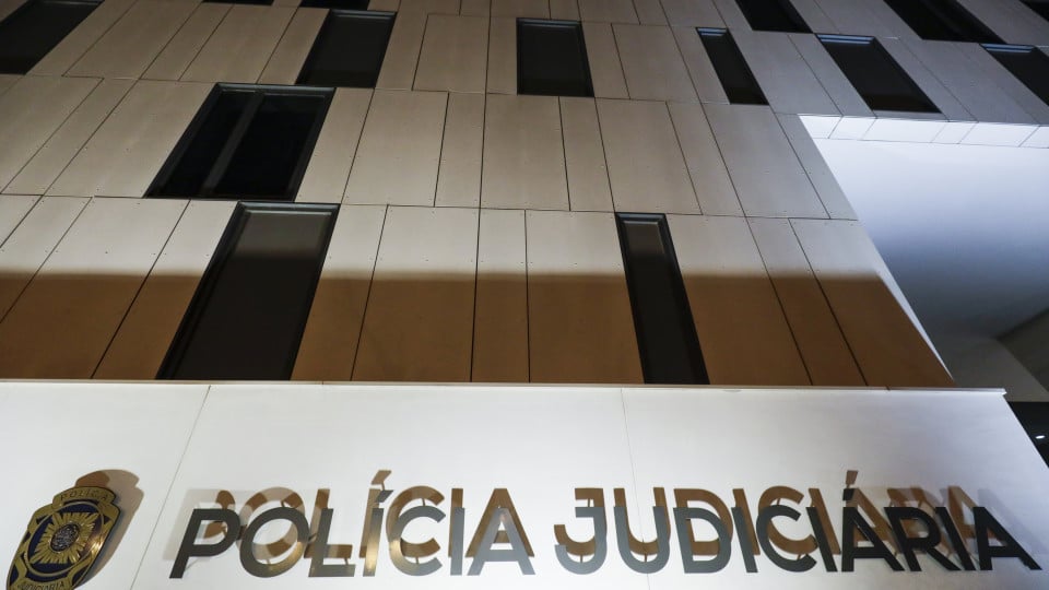 "No indication of crime". Young person dies after falling from 4th floor in Odivelas