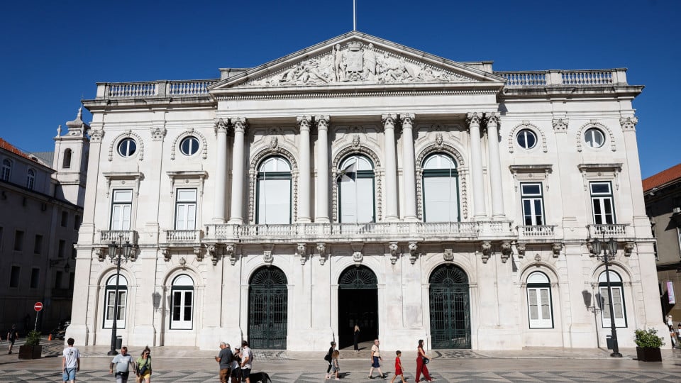 Lisbon City Council will demolish building that burned on São Cristóvão Steps