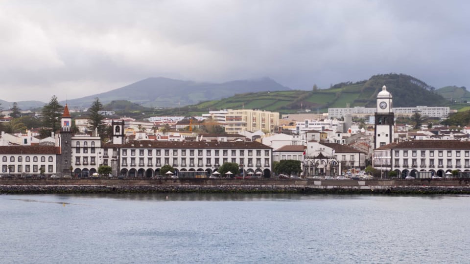 Mayor and rector of Ponta Delgada demand security after stabbing incident