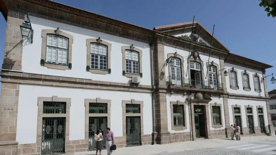 The court rules in favor of the Penafiel City Council in the dispute with the Senior University